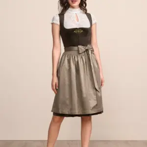Alternative view of Dirndl Cari (60cm)
