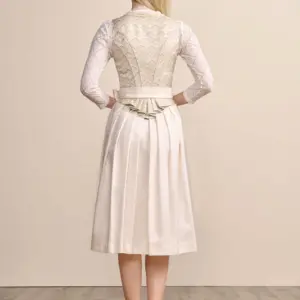 Alternative view of Dirndl Felija (70cm)