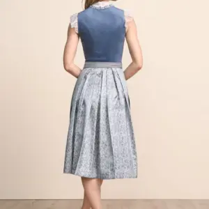 Dirndl Shirley (70cm) – Bild 3