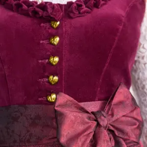 Alternative view of Dirndl Ayana (60cm)
