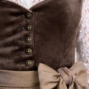 Alternative view of Dirndl Dagi (60cm)