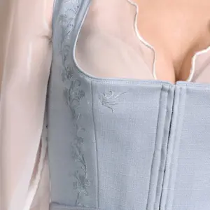 Alternative view of Dirndl Ariela (70cm)