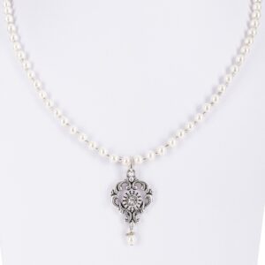 Perlencollier mit Ornamentanhänger ~ creme