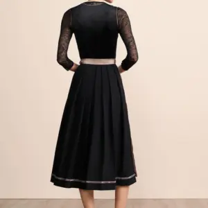 Dirndl Suzanne (80cm) – Bild 3