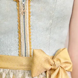 Alternative view of Dirndl Winnie (60cm)