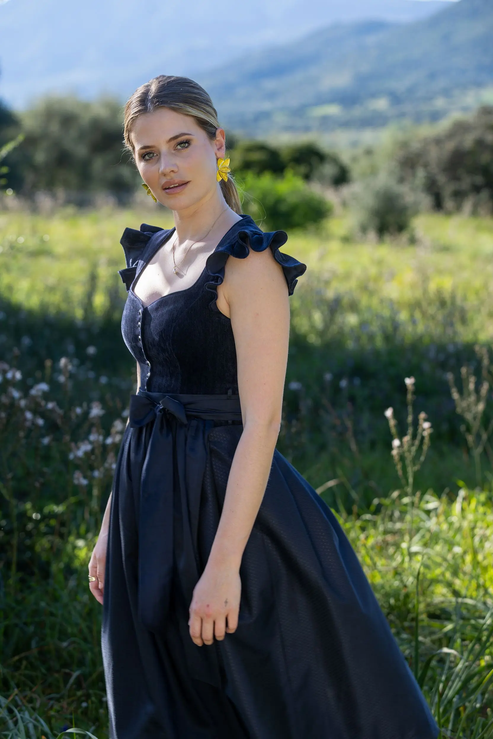 Dirndl HOCHWINKEL (70 cm) ~ 30 ~ dunkelblau