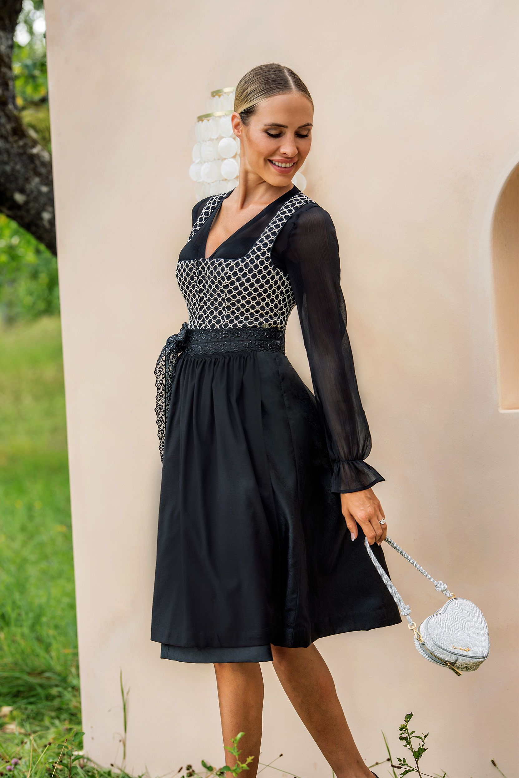 Dirndl ENSDORF (65 cm) schwarz ~ schwarz